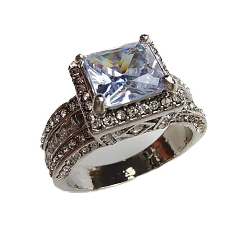 Geometric women's alloy ring with electroplated gold or white silver finish