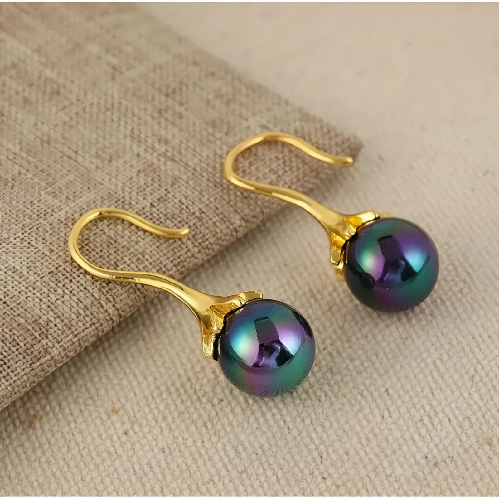Retro fashion women's earrings with gold electroplating and personalised creative design