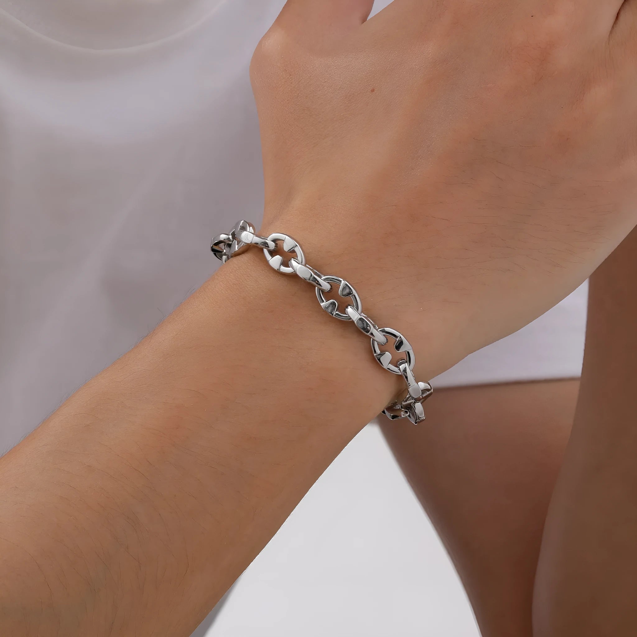 Stainless steel thick geometric chain bracelet in steel colour for men's hip hop fashion