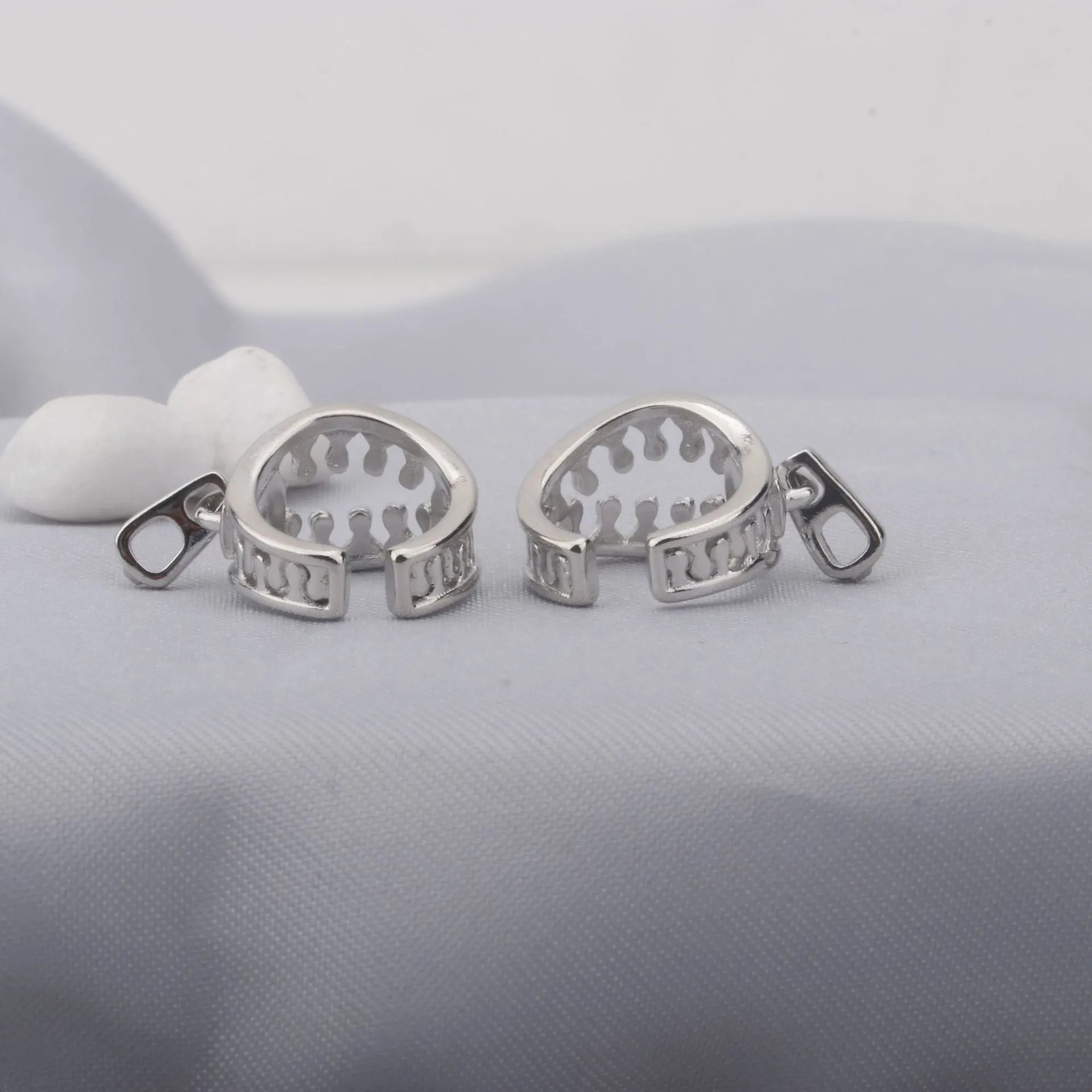 Copper geometric ear bone clips with linear zipper design in ES862 colour