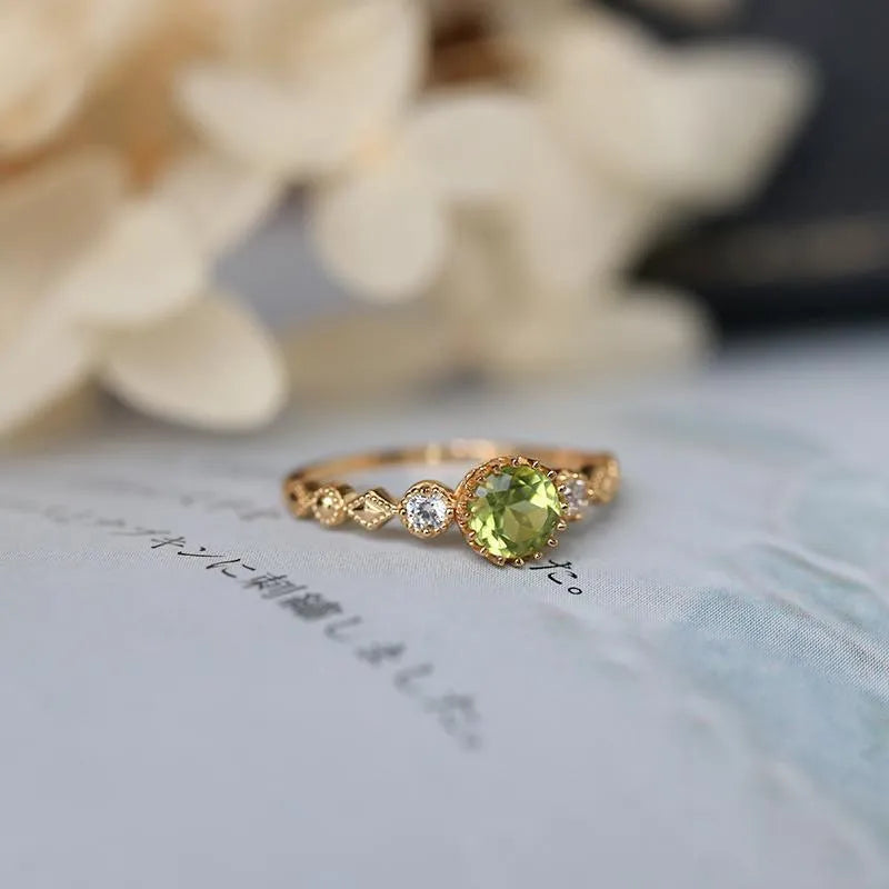 Women's copper geometric ring with imitation peridot stone in Japanese retro artistic style