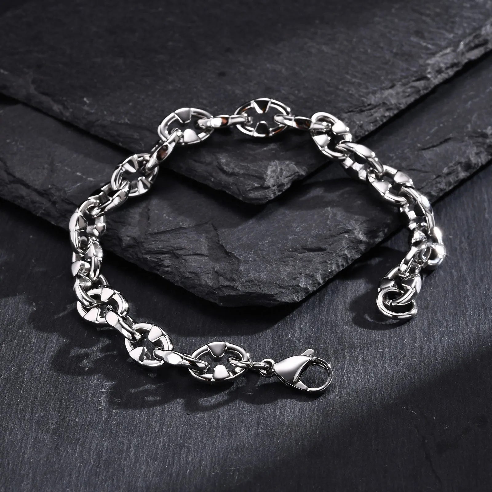 Stainless steel thick geometric chain bracelet in steel colour for men's hip hop fashion