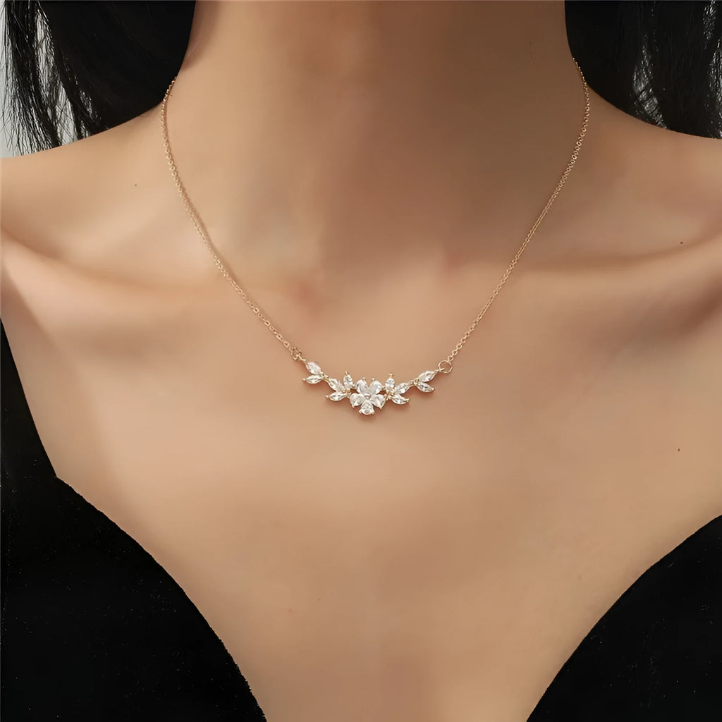 Copper hand inlaid horse eye flower pendant choker necklace with artificial zircon stones