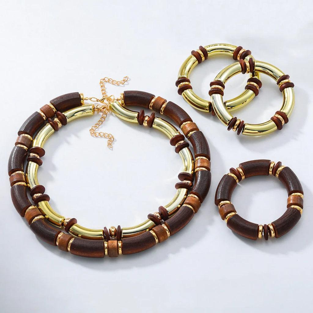 Women's wooden necklace and bracelet jewellery set with alloy chain and round pendant