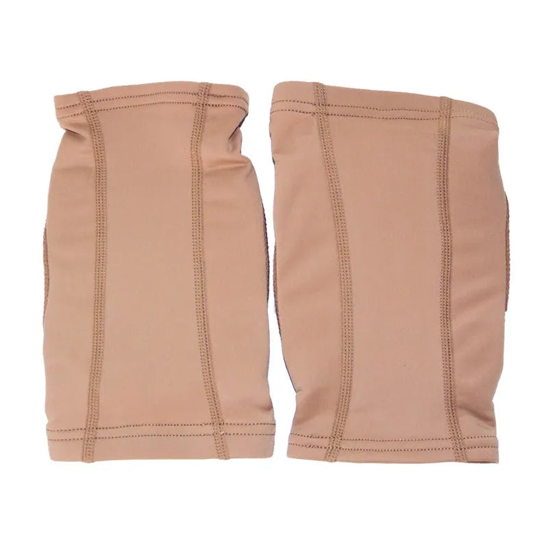A pair of flexible black ballet knee pads for dance and yoga exercise, shown with a sizing chart.
