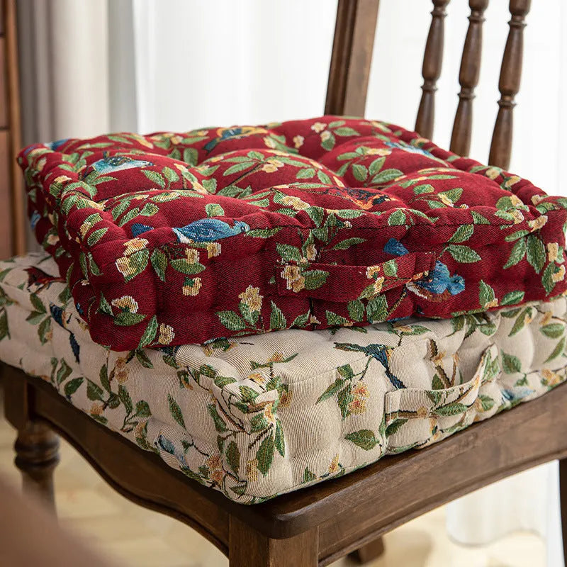 American style floral pattern seat cushion measuring 40×40×8cm with pp cotton fill