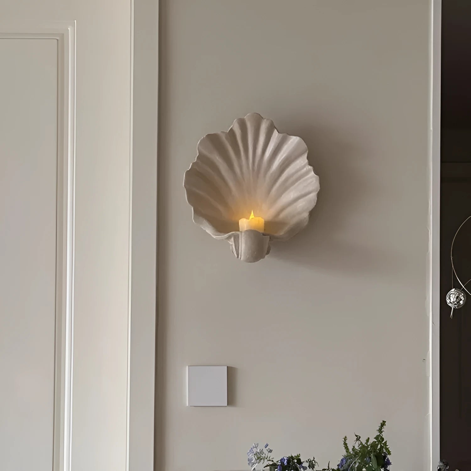 White resin simulation shell fruit plate ornament with light luxury styling