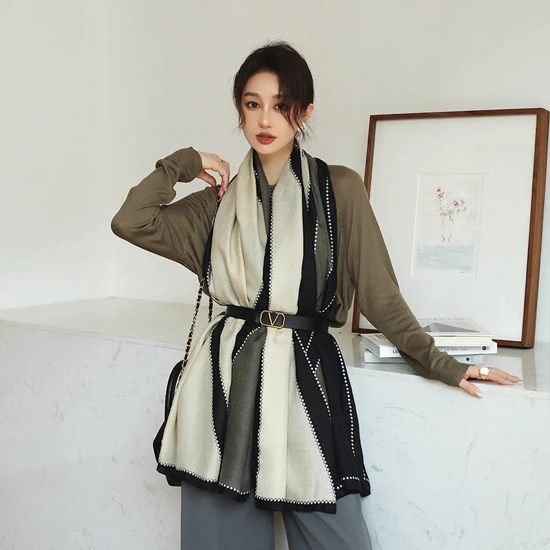 Polyester printed scarf with 180x90cm dimensions showing decorative pattern for autumn wear