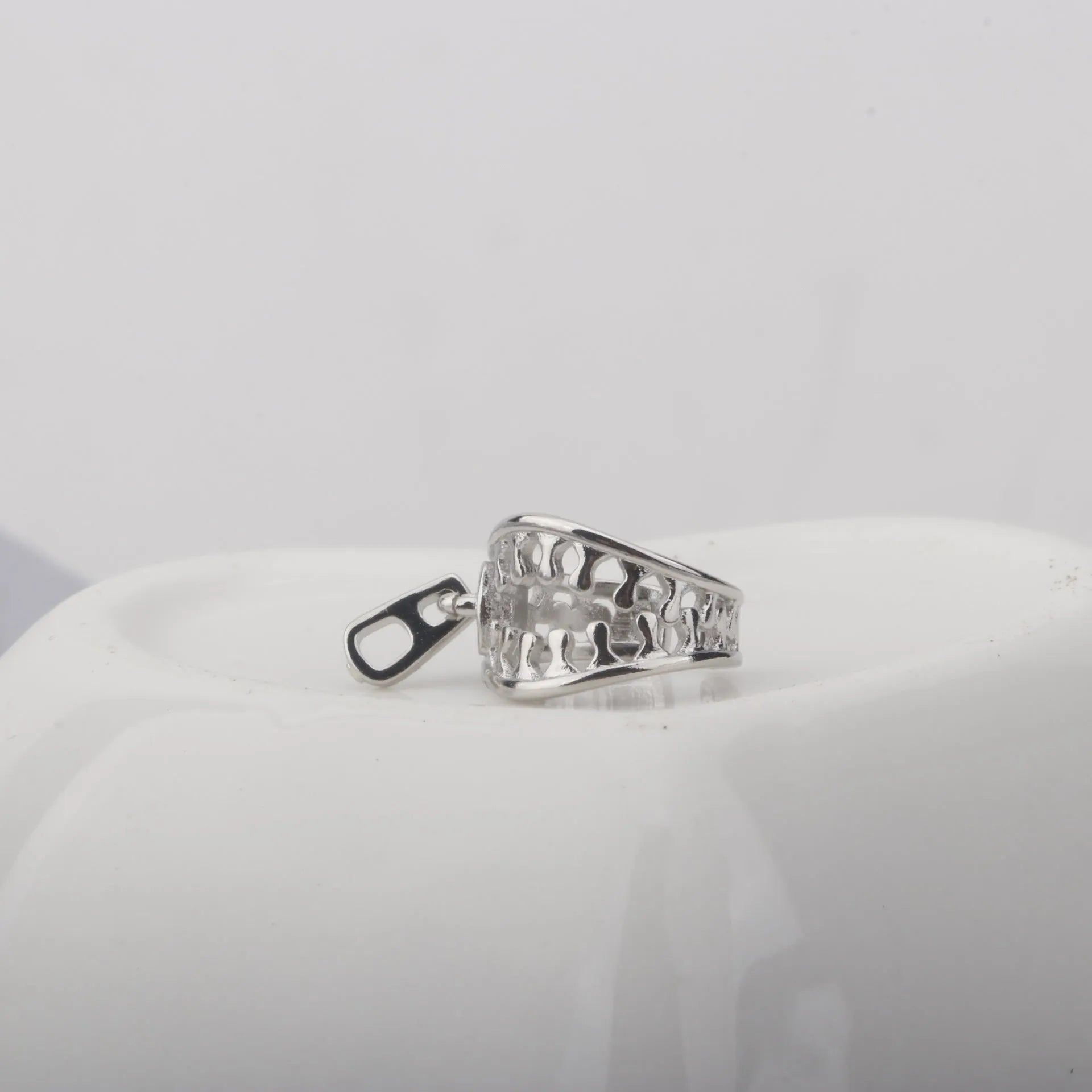 Copper geometric ear bone clips with linear zipper design in ES862 colour