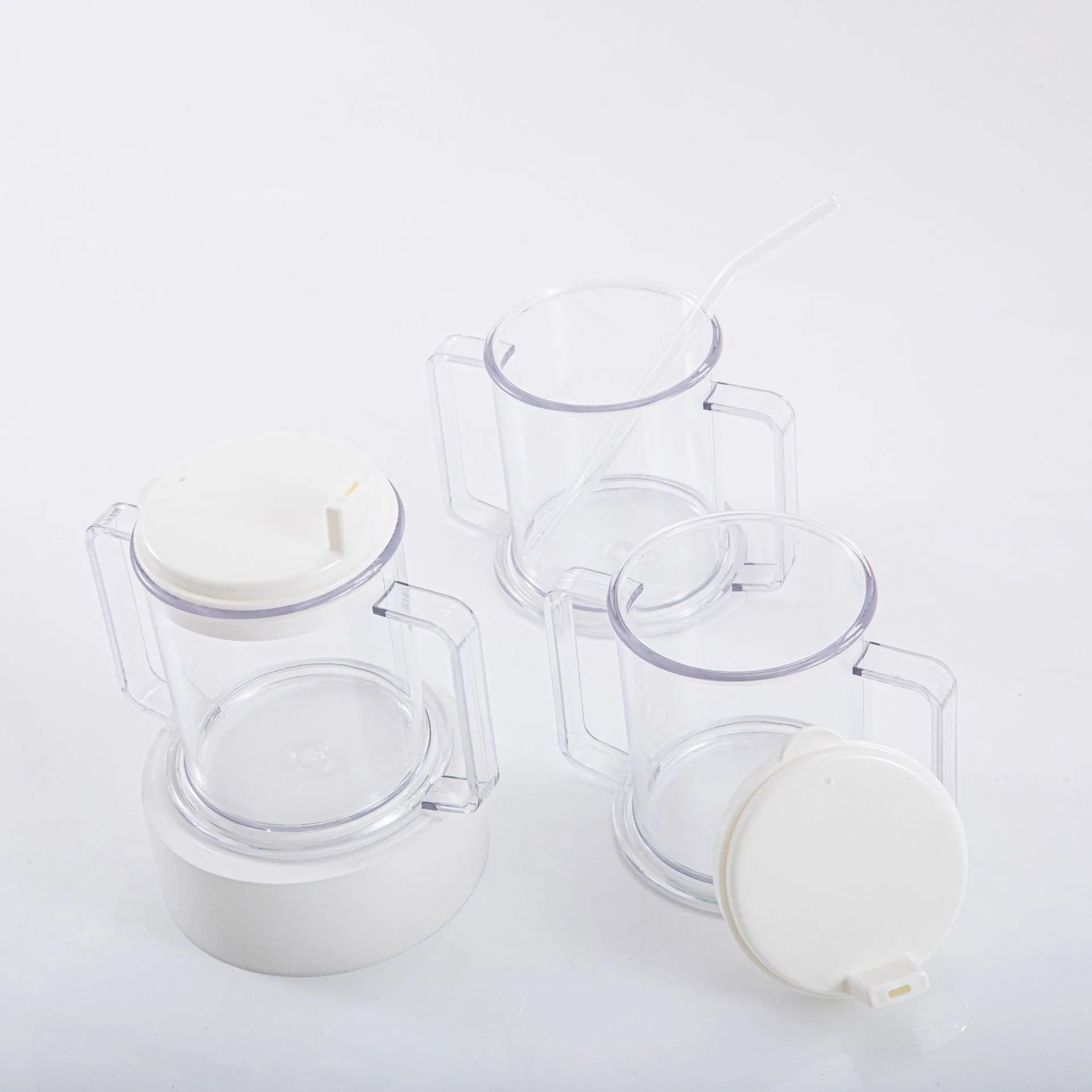 Transparent PP plastic drinking cup with spill-proof lid showing 14cm height
