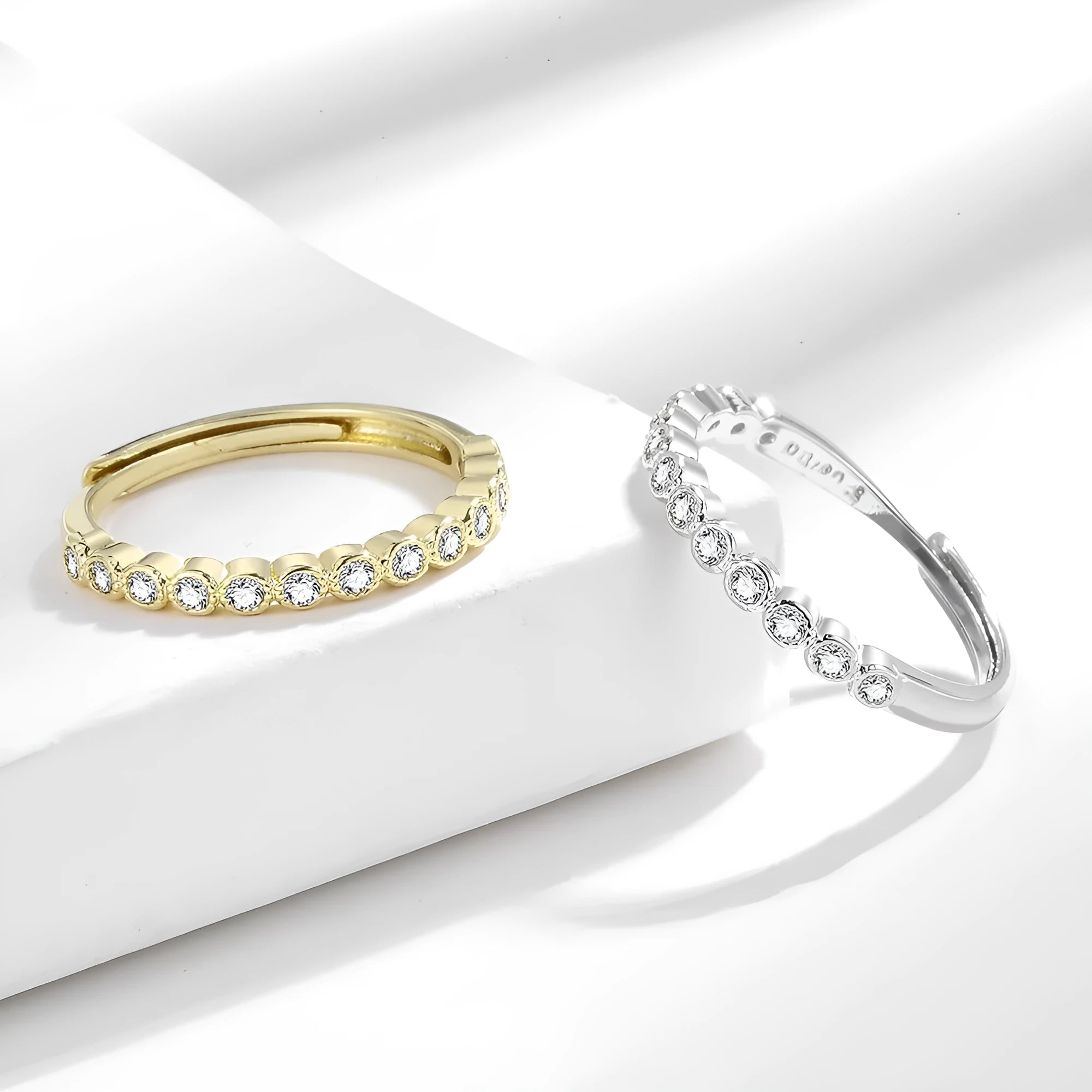Simple women's geometric Korean style tail ring with open mouth design in white gold colour