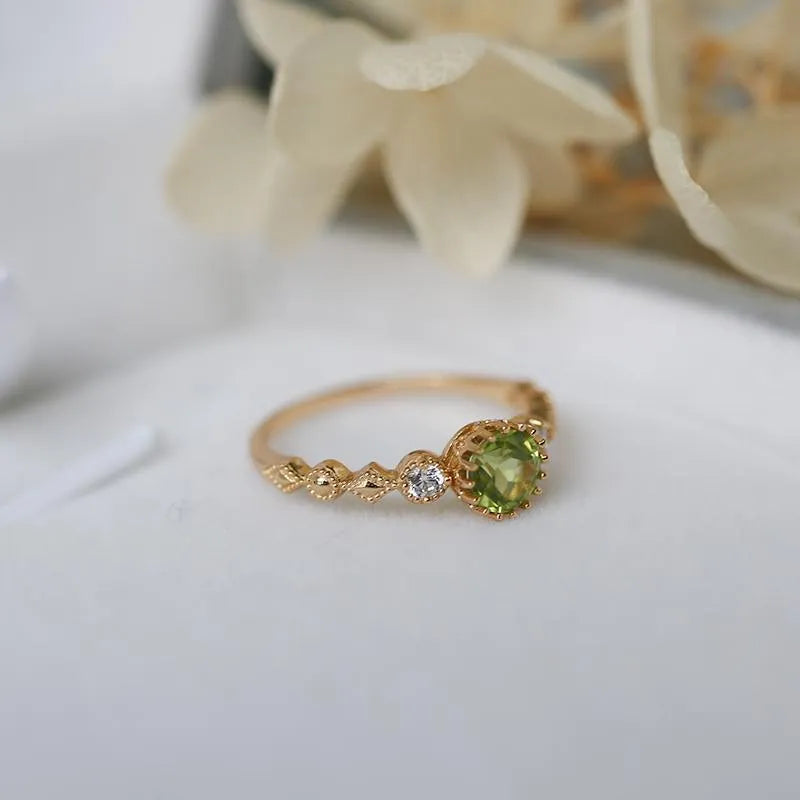 Women's copper geometric ring with imitation peridot stone in Japanese retro artistic style