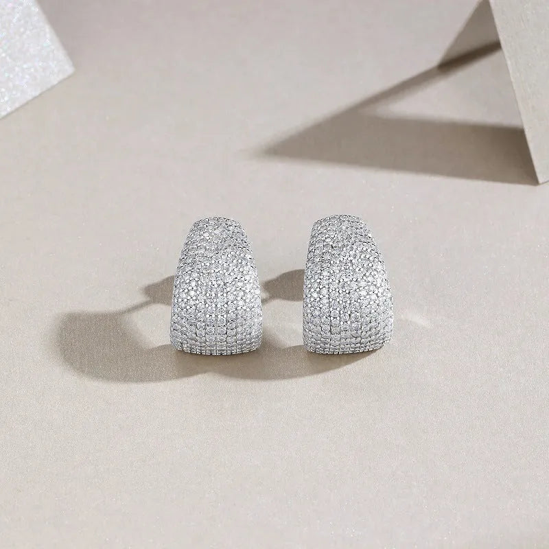 S925 sterling silver geometric commuter ear studs with moissanite options