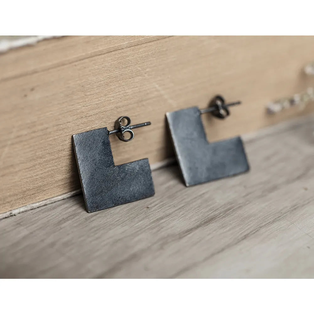 Oxidised black sterling silver square geometric earrings, 16mm size, minimalist design.