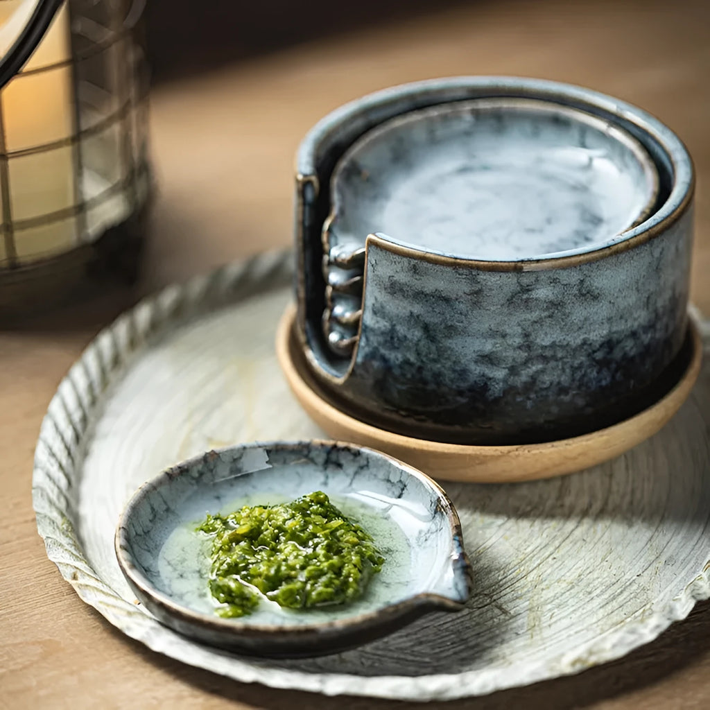 Japanese porcelain seasoning dish set with four plates and a round storage tray, irregular shape, simple style
