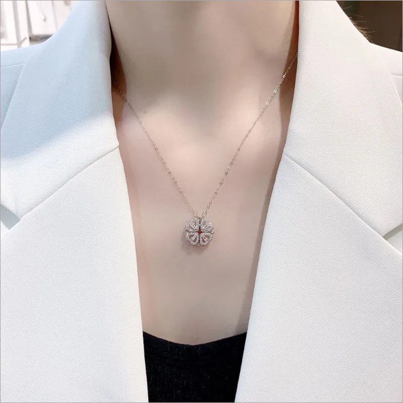 Titanium steel detachable four-leaf clover necklace in silver with short clavicle chain length