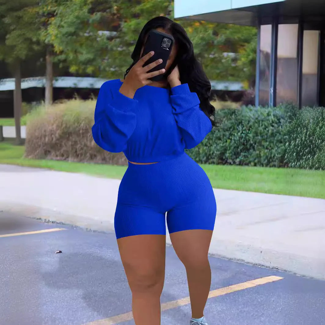 Sunken stripe off-shoulder two-piece set with long sleeves and matching shorts in solid colour