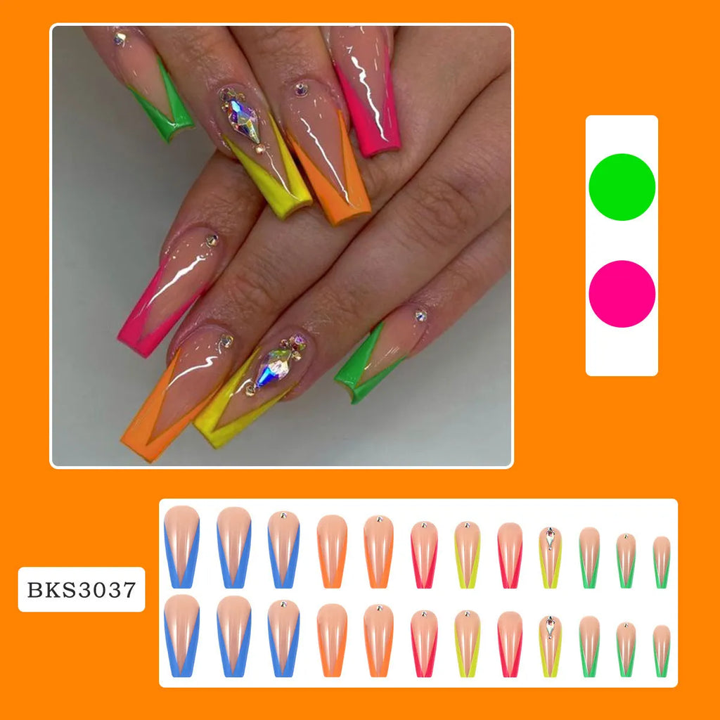 Detachable nail tip kit in diamond colour French style with cartoon heart patterns, includes jelly glue and filing strip.