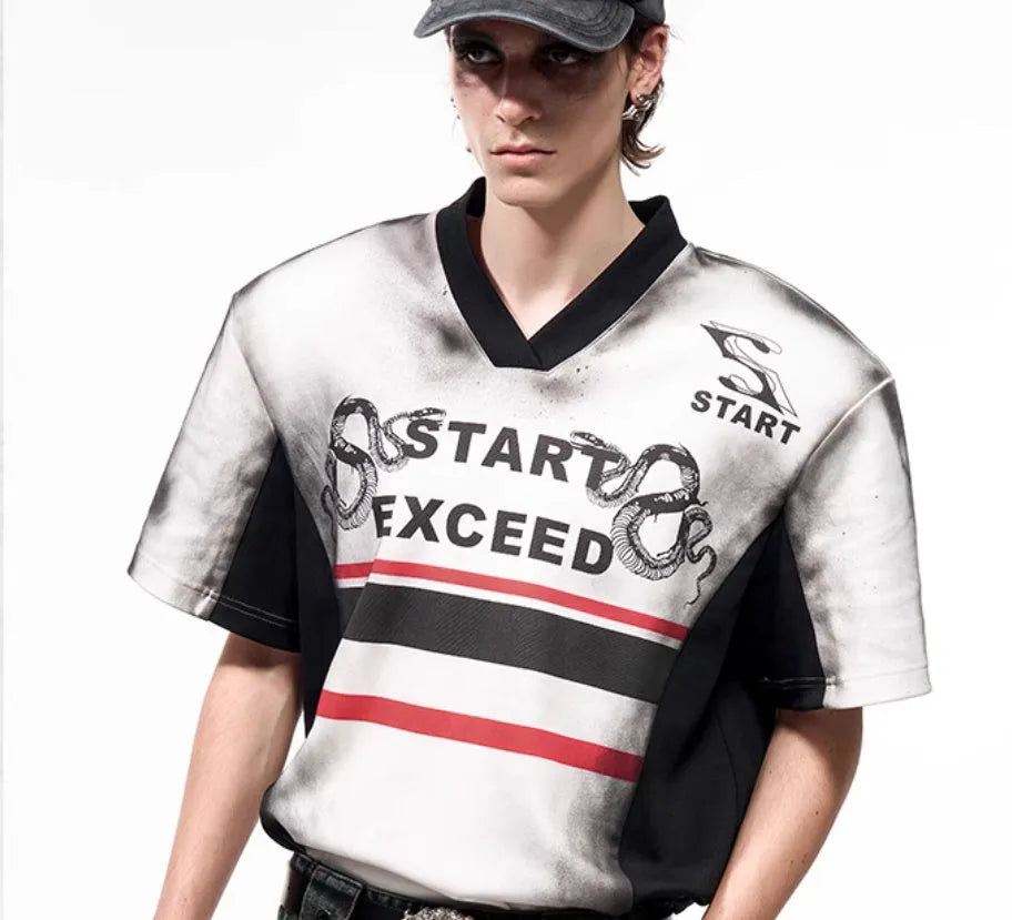 V-neck short sleeve top with padded shoulders and snake letter pattern print in Korean style