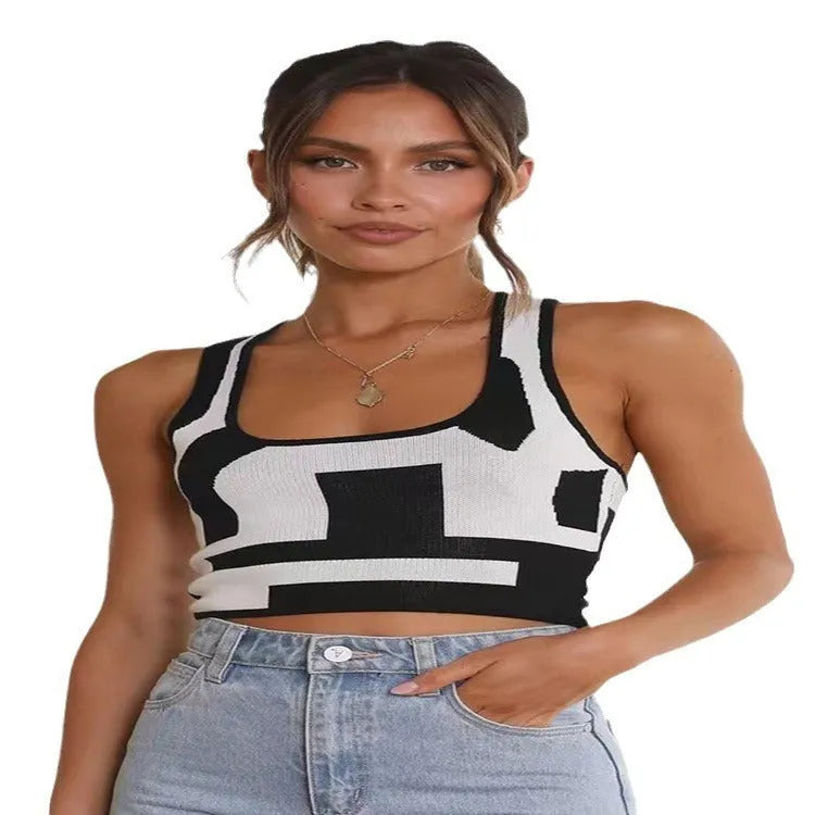 Women's U collar camisole with contrast colour detailing in slim fit street fashion style