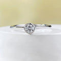 Minimalist crown-shaped silver ring with linear detailing in Korean style