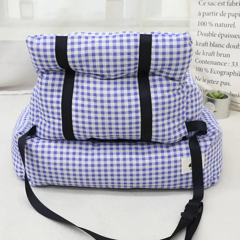 Stain-resistant car-mounted dog travel bed in blue plaid or grey, sizes 40x30x30cm or 55x40x30cm