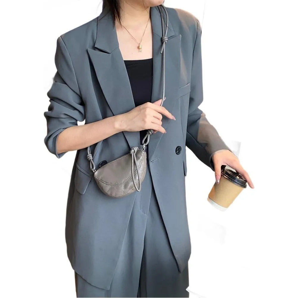 Casual woman's genuine leather shoulder underarm clutch in dumpling shape, 16x11x3cm, available in five colours including black and green.
