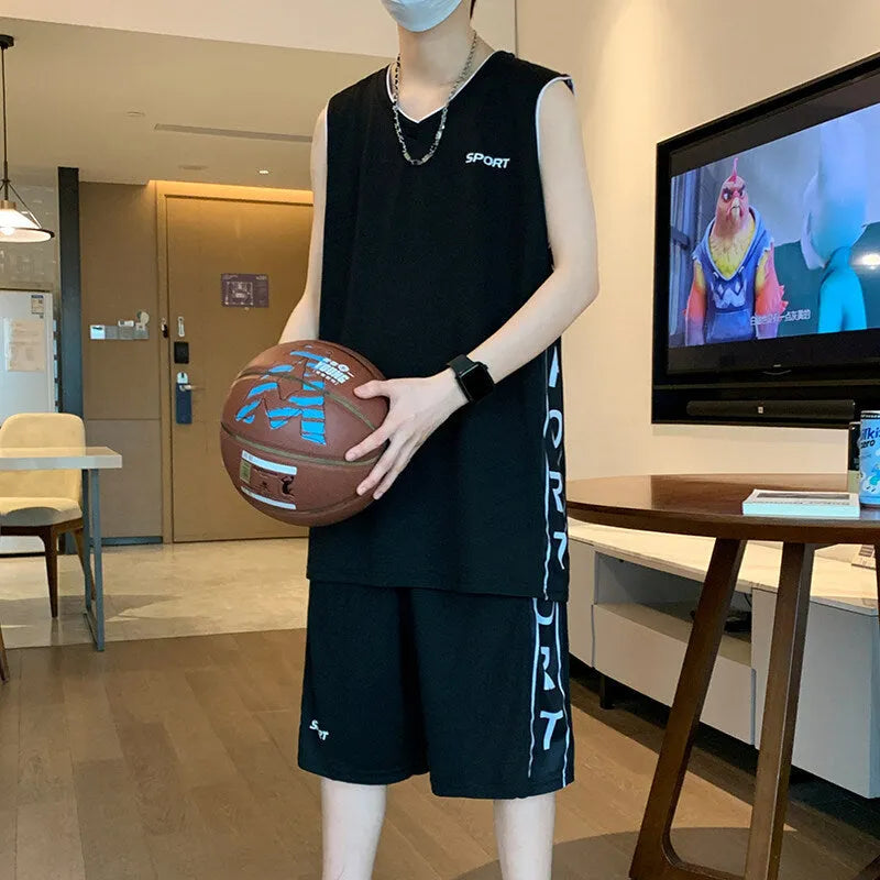 Basketball wear sleeveless vest and shorts sports suit in white, polyester fibre, summer training