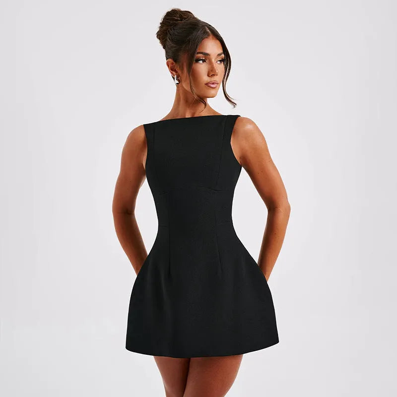 Slim-fitting sleeveless backless summer dress in a sling style with a high waist