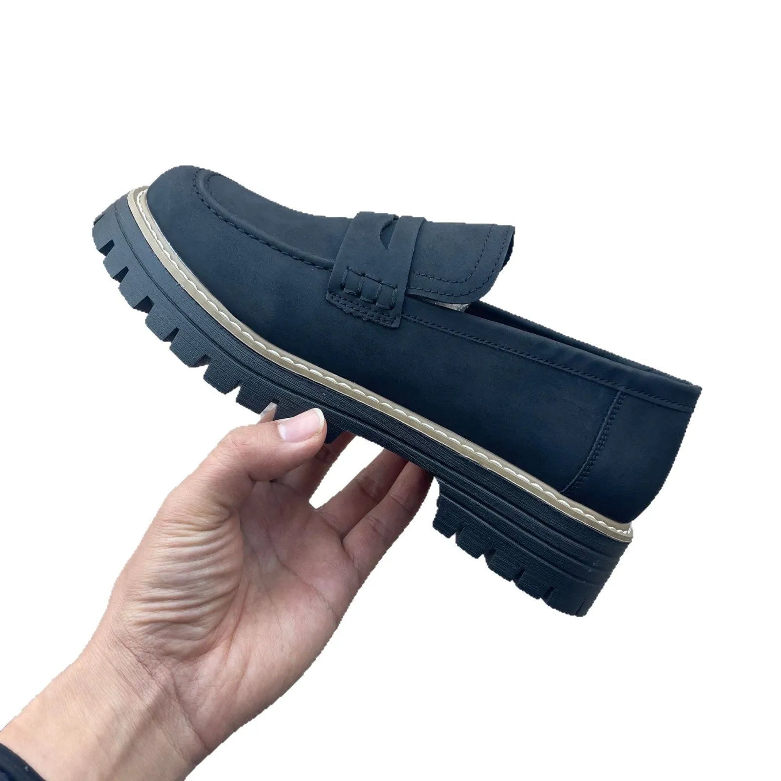 Women's casual shoes with platform mid heel, round toe, and leather-stitch trim in beige colour