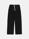 Men's fleece-lined sweatpants with elastic drawstring waist in loose fit trousers