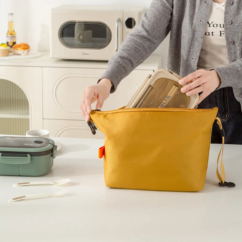 Japanese-style insulated lunch bag in Oxford cloth with temperature control functions