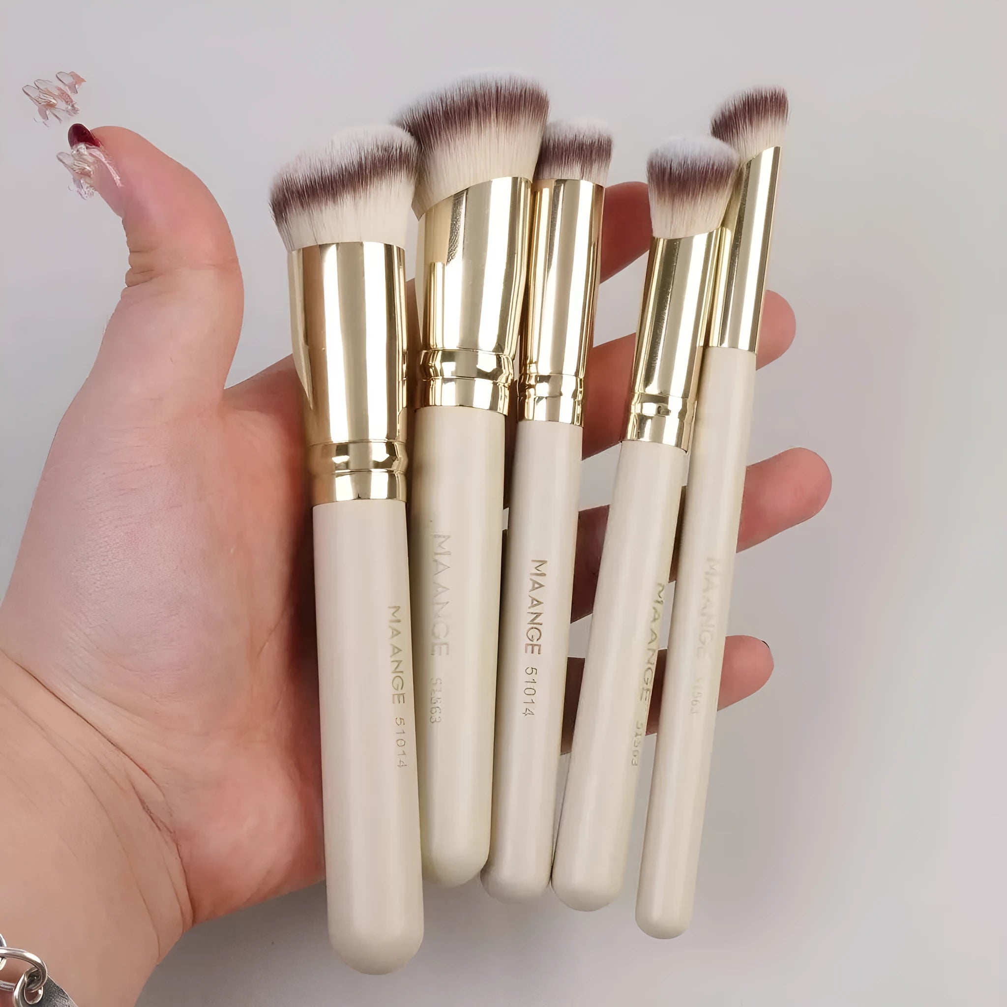 MAANGE five-piece angled blush makeup brush set in apricot colour with synthetic bristles