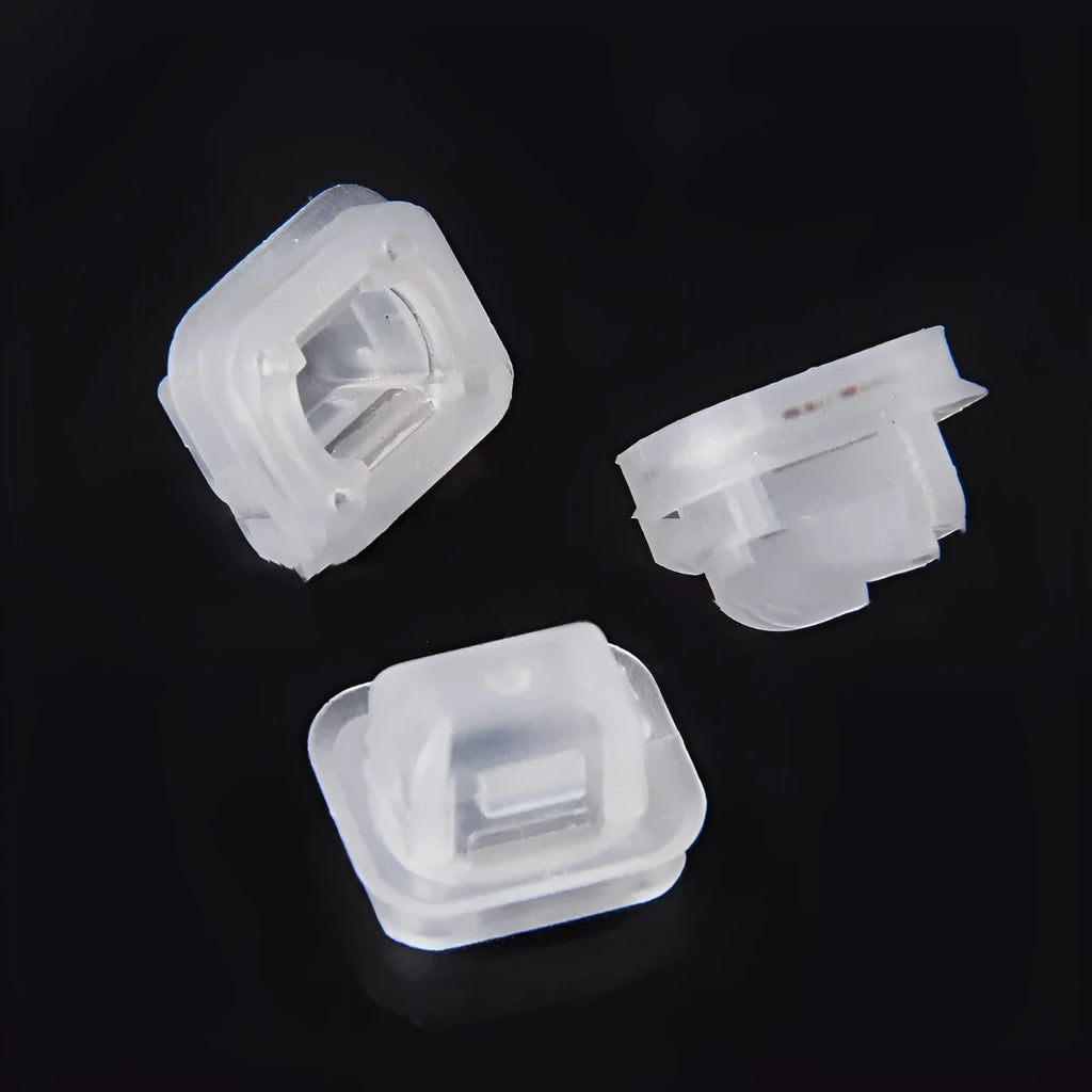 Pack of 100 plastic and metal interior trim clip fasteners for BMW E39 and E38 models.