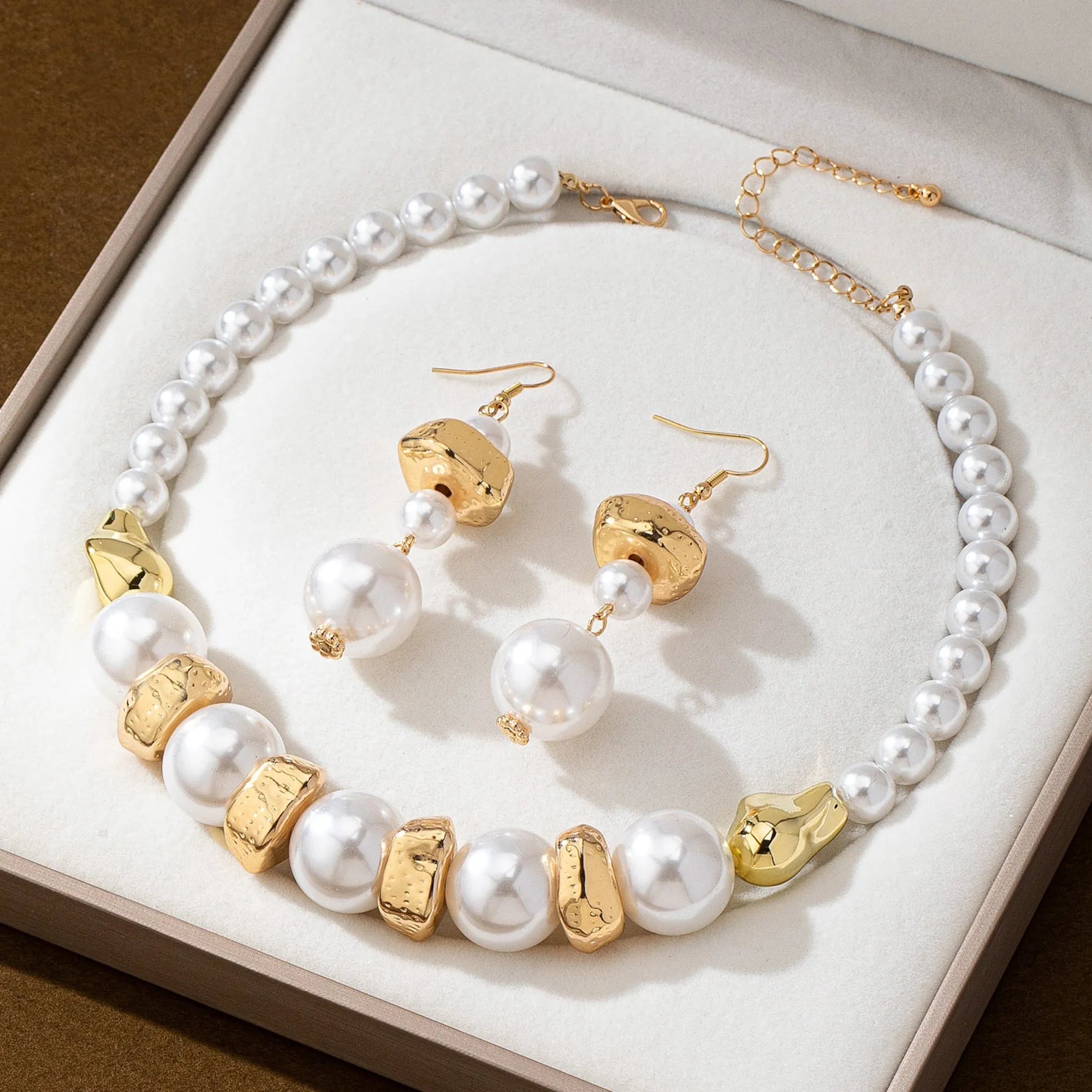 Acrylic pearl necklace and ear stud set for women green suit YLC-TZ-1315 simple irregular design