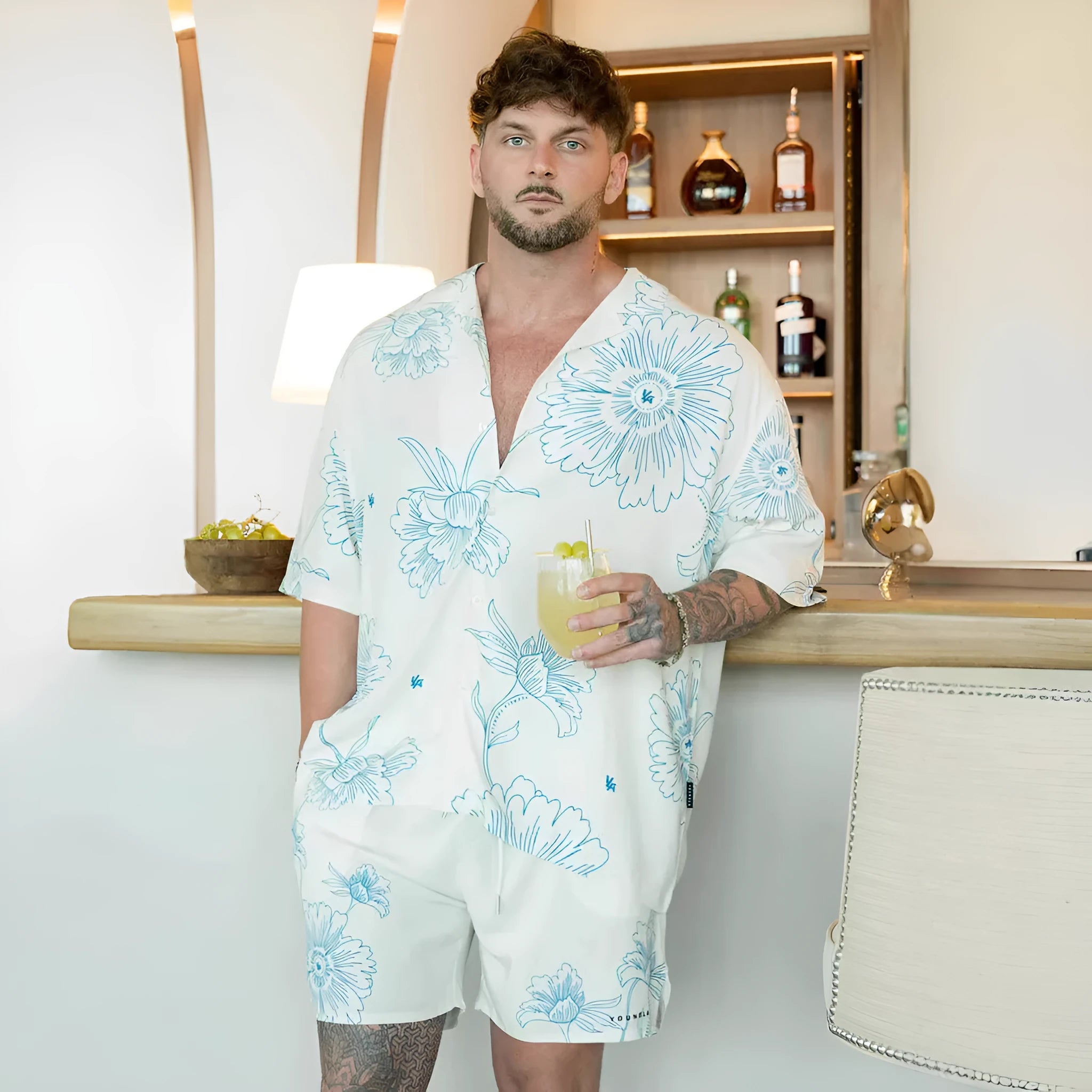 Men's printed floral pattern short sleeve top in loose fit cardigan style