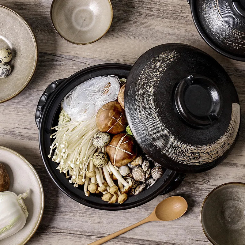 Ceramic casserole pot with lid, 2800ml size, on gas stove, uncoated clay finish