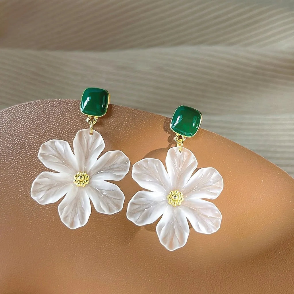 Dark green women's earrings with sterling silver-plated needle flowers design