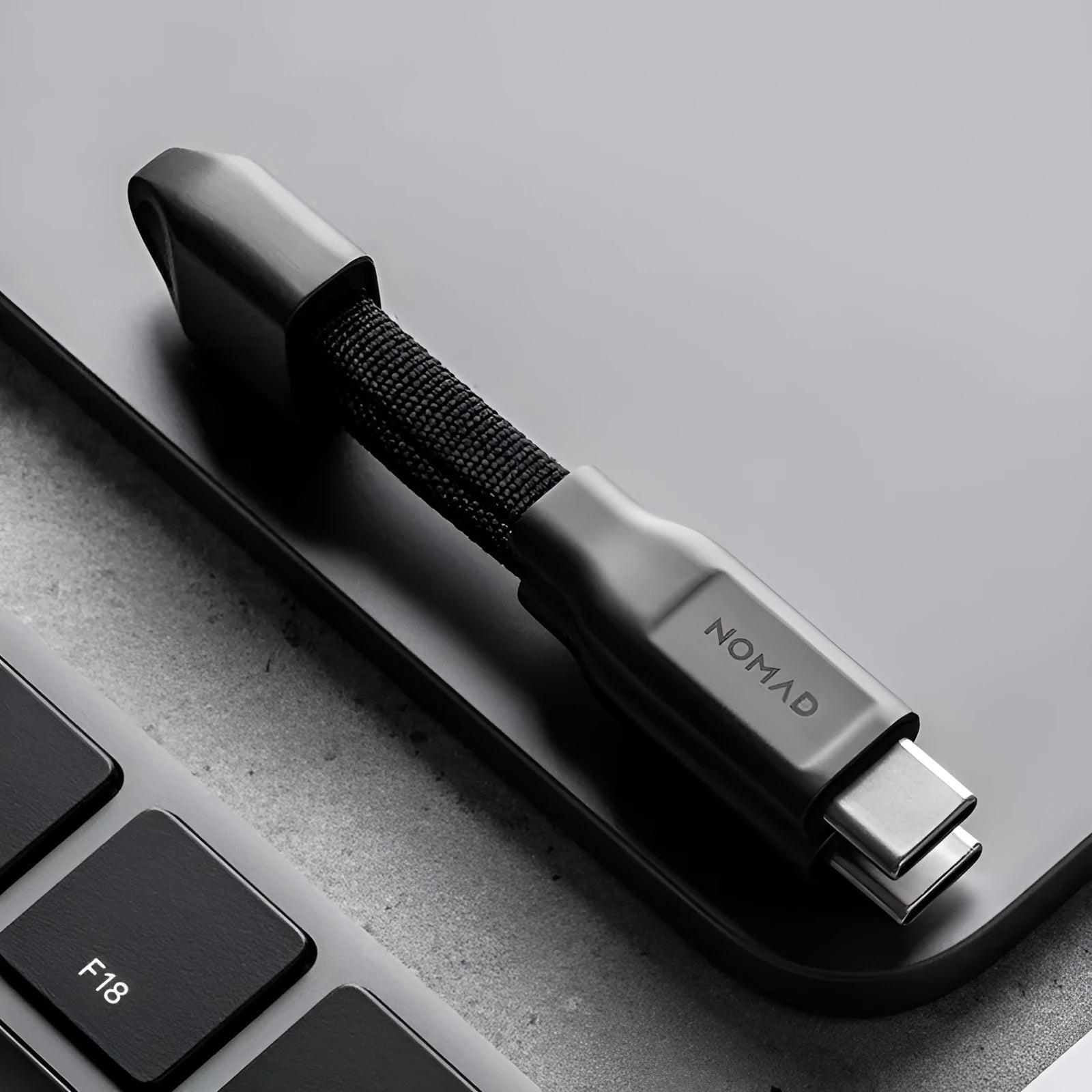 Black 12cm keychain fast charge Type-C cable with nylon braided flat line and magnetic connector