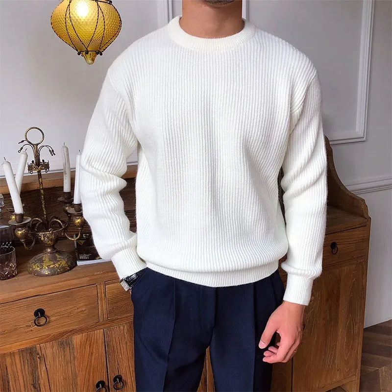 Men's fall winter loose fit knitted polyester pullover sweater in black, round neck, long sleeves