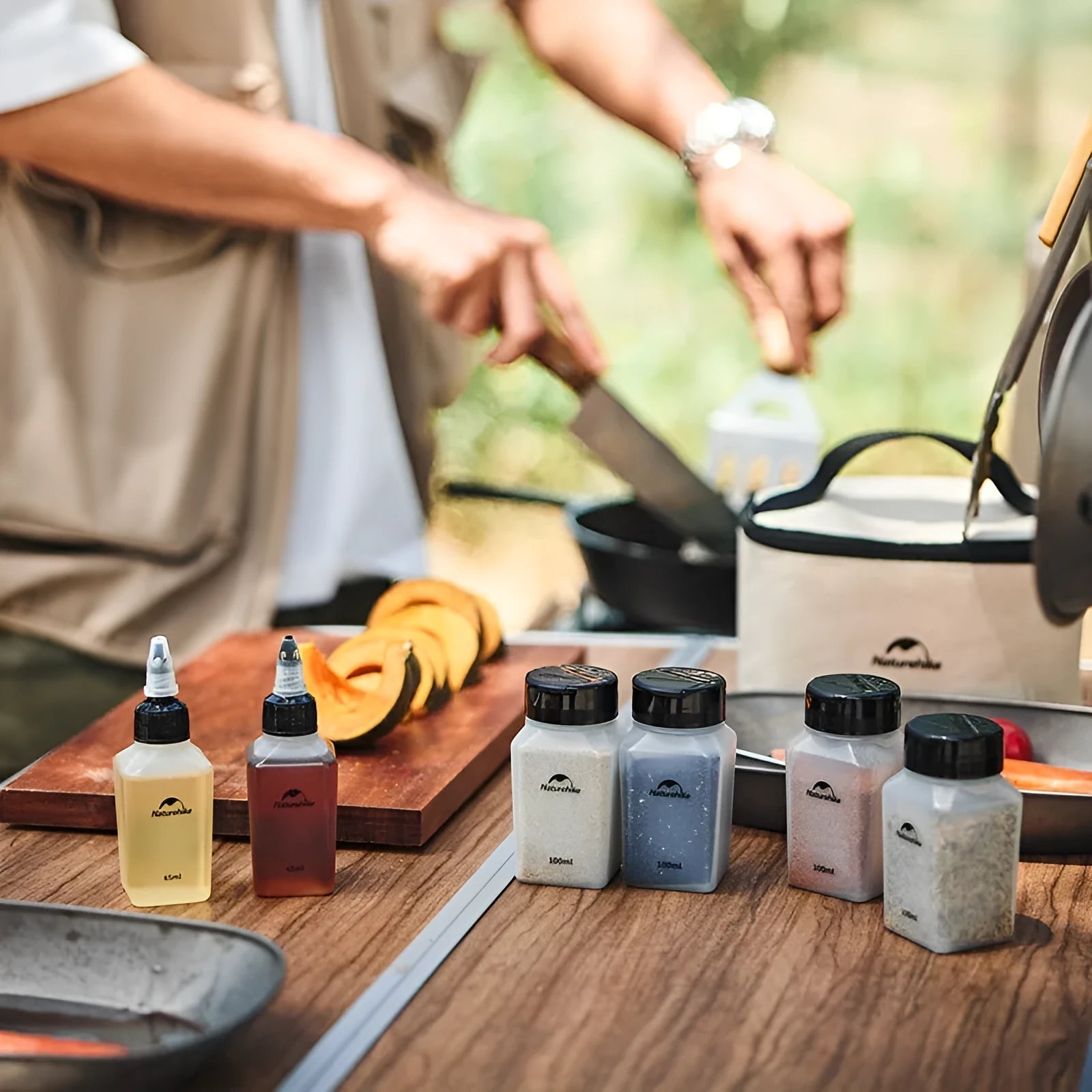 Naturehike six-piece portable seasoning bottle set in modern simplicity style