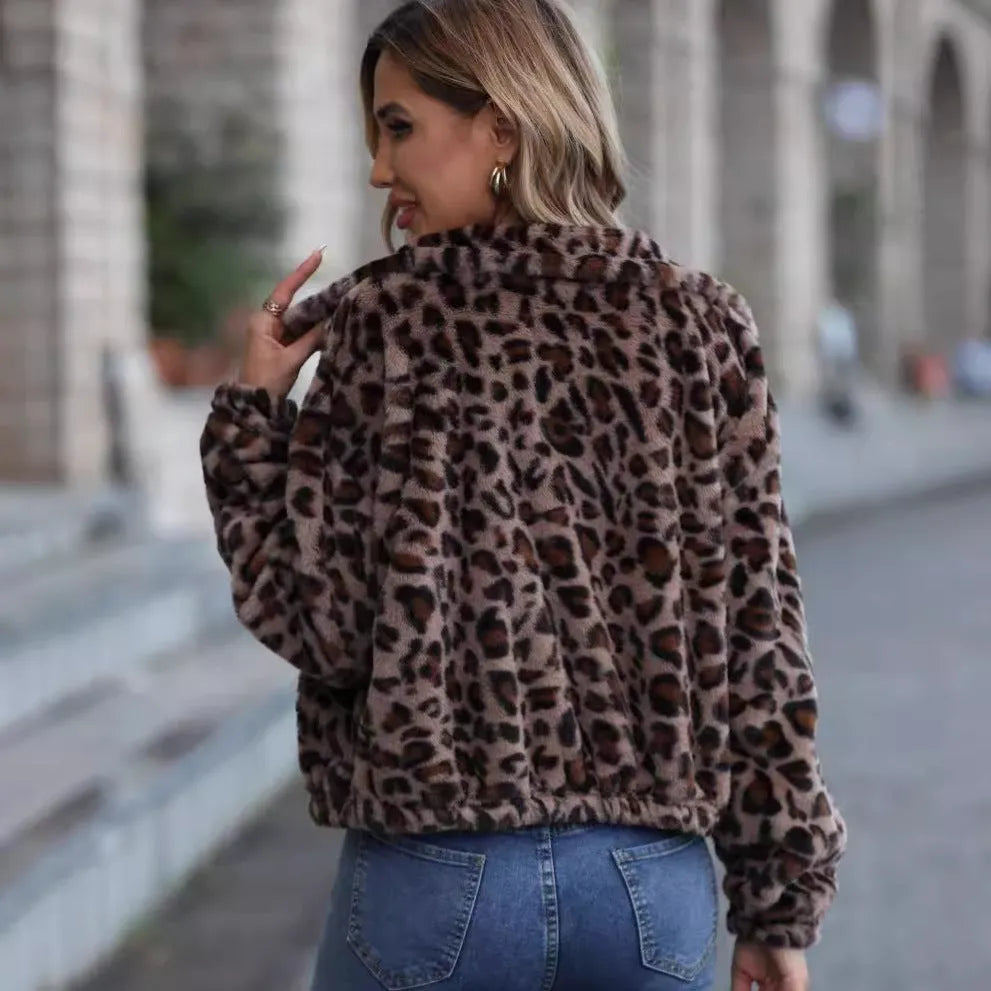 Women's leopard print plush coat with raglan sleeves and front zipper in street fashion style