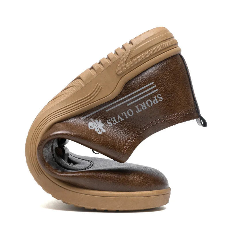 Men's lace-up casual leather shoes in black with flat heel, round toe, and front lace-up closure on a neutral background