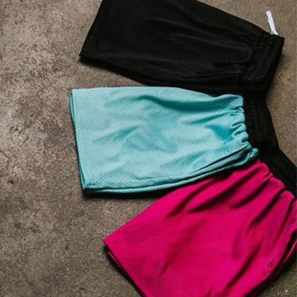 Men's mesh quick-drying athletic shorts in solid colours for running and fitness workouts