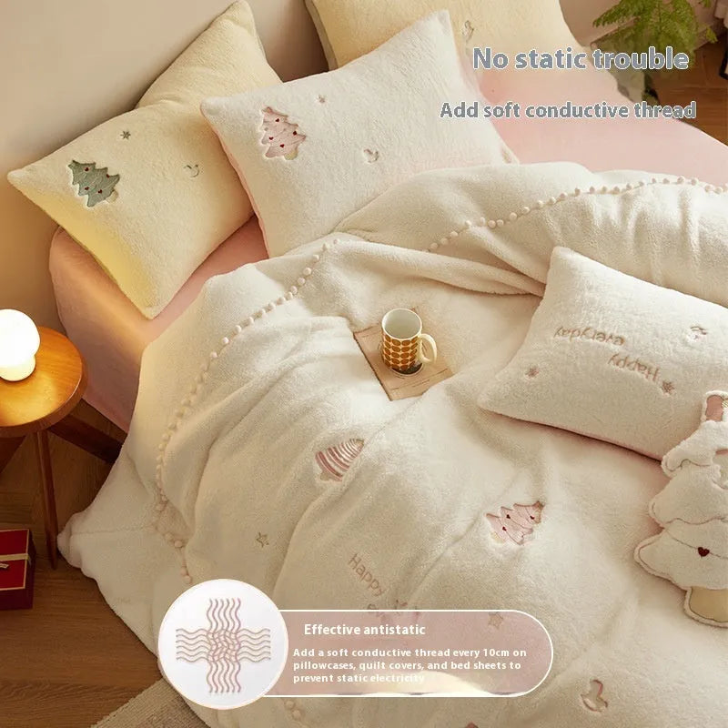 Winter milk fibre bedding set with Christmas tree pattern showing green and pink colour options