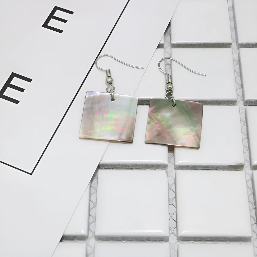 Women's geometric shell earrings in rectangular shell or square panther retro designs