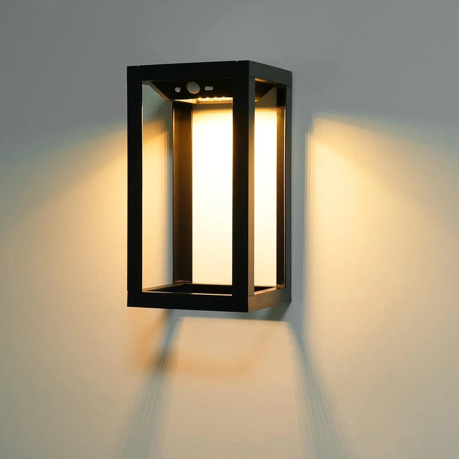 Modern Chinese outdoor solar wall lamp with plastic construction for courtyard and garden installation