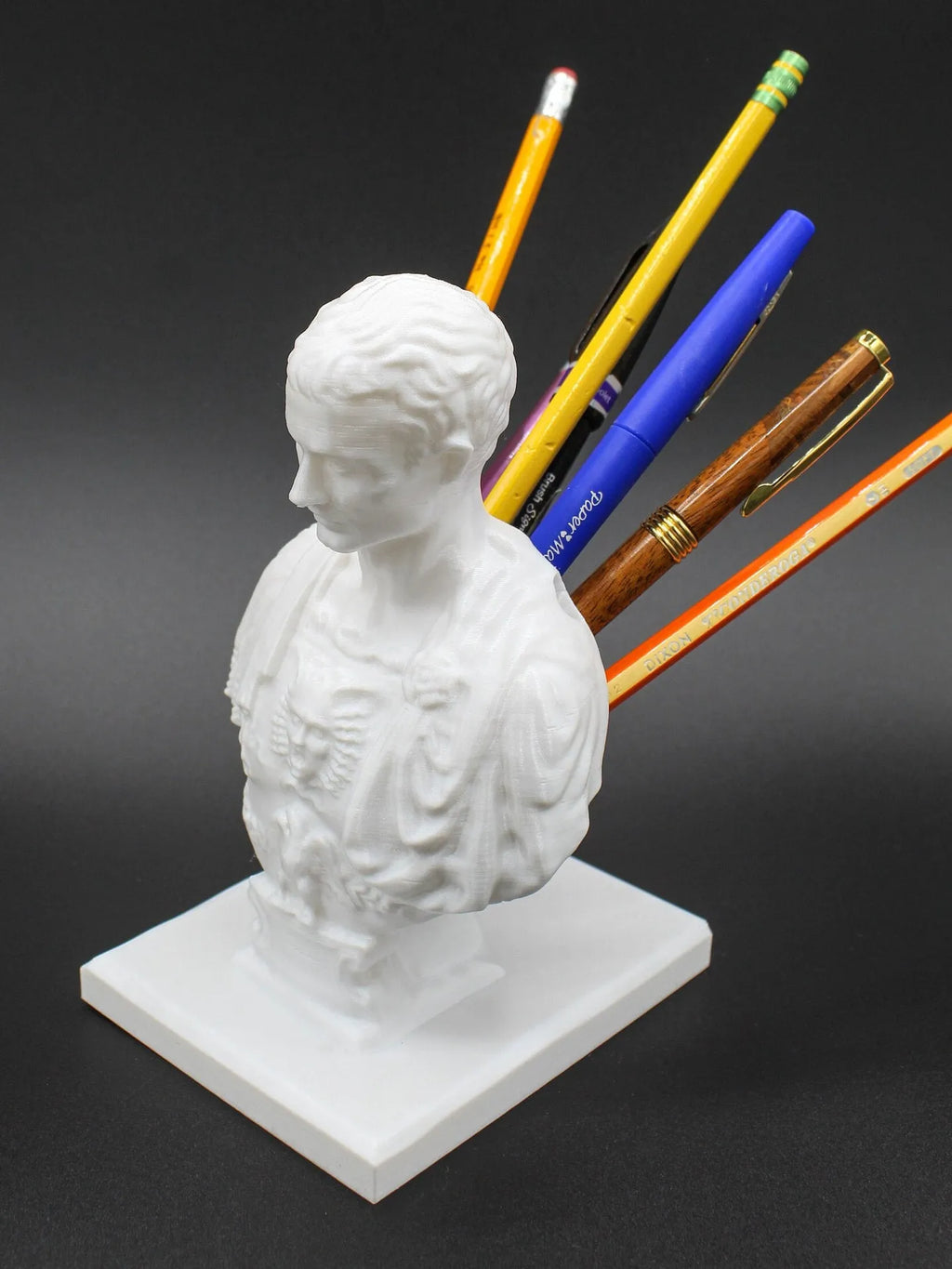 White synthetic resin character pen holder with American creative design for desk organisation