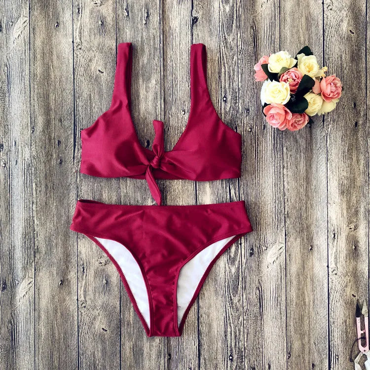 European and American style bikini set in pure colours with bra and panties