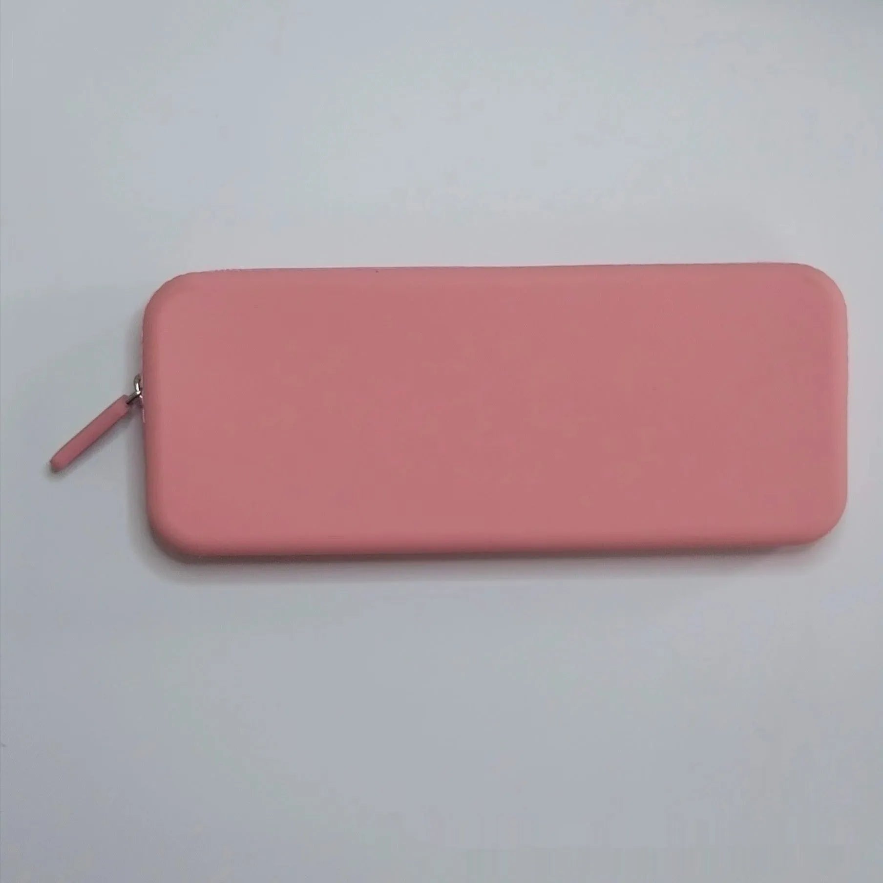 Silicone dustproof travel makeup brush storage bag in various colours, showing size 20x8x2.5cm.